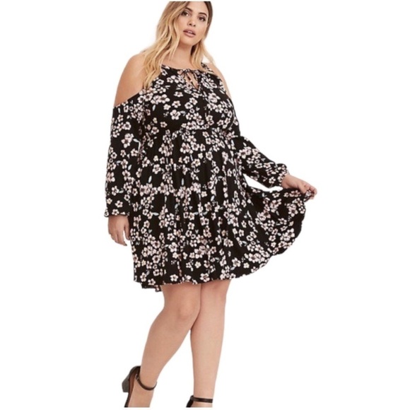 Torrid Black/Multi Floral Cold Shoulder Elastic Waist Dress Size 00 - Picture 1 of 7